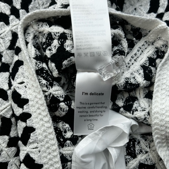 🆕 FARM Rio 🧿 NWT Patch Crochet Black & White Monochrome Mini Dress - Size L - Picture 15 of 16